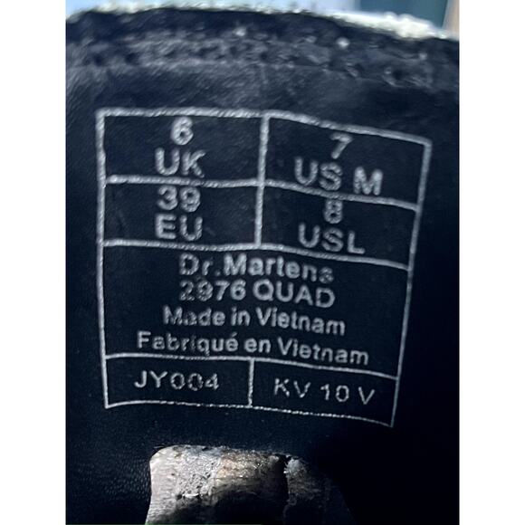 Dr. Martens 2976 Chelsea Platform Boots White Smooth Leather 1.5″ Platform EU 39 - Picture 2 of 9